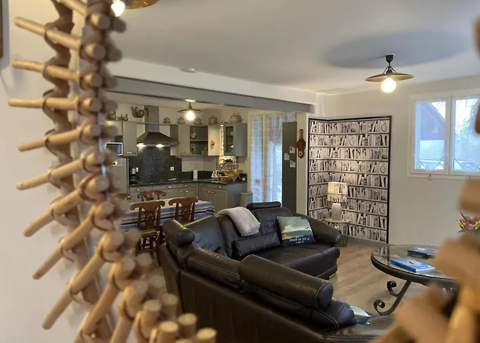 Ene Chocoa * Louhossoa